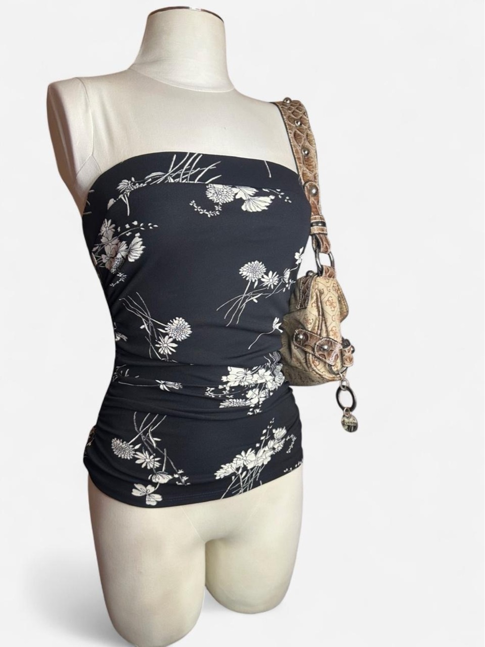 Vintage 2000s Rũby Black Floral Strapless Tube Top